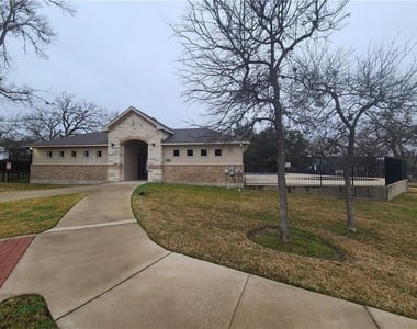 5704 Levenwood Ln - Photo Thumbnail 25