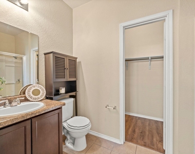 5704 Levenwood Ln - Photo Thumbnail 14