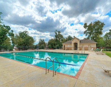 5704 Levenwood Ln - Photo Thumbnail 27