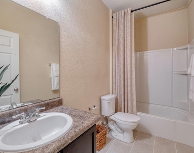 5704 Levenwood Ln - Photo Thumbnail 18
