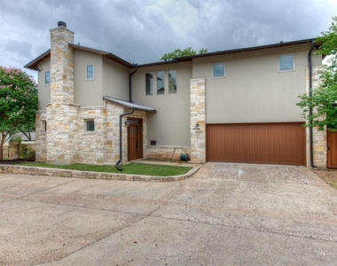 605 Peacock Ln - Photo Thumbnail 2