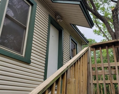 405 E 38th St - Photo Thumbnail 11