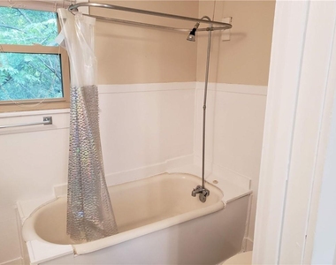405 E 38th St - Photo Thumbnail 8
