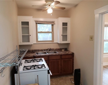 405 E 38th St - Photo Thumbnail 5