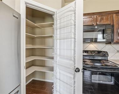 142 Sierra Rose Loop - Photo Thumbnail 15