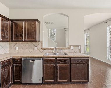 142 Sierra Rose Loop - Photo Thumbnail 13