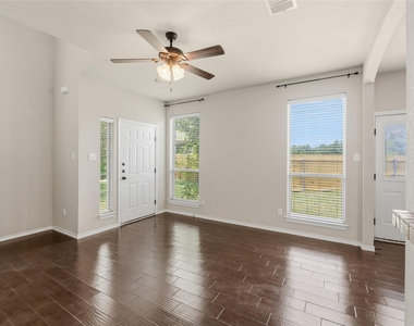 142 Sierra Rose Loop - Photo Thumbnail 7