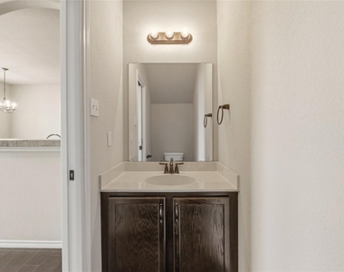 142 Sierra Rose Loop - Photo Thumbnail 16