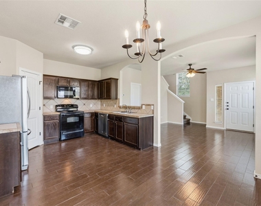 142 Sierra Rose Loop - Photo Thumbnail 12