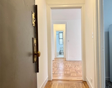 Listing in Bronx 2156 Cruger Ave. - Photo Thumbnail 1