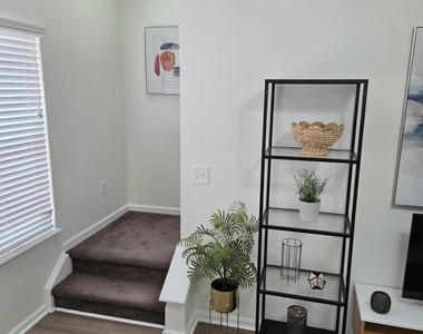 415 Southern Branch Lane - Photo Thumbnail 14