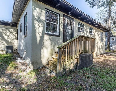 8306 Galveston Avenue - Photo Thumbnail 22