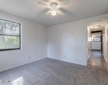 8306 Galveston Avenue - Photo Thumbnail 18