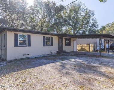 8306 Galveston Avenue - Photo Thumbnail 2