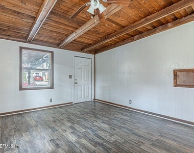 8306 Galveston Avenue - Photo Thumbnail 8