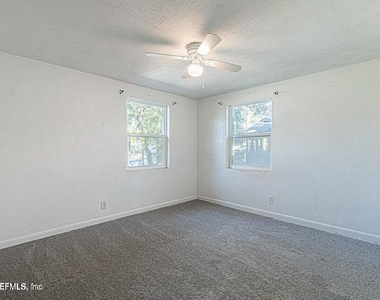 8306 Galveston Avenue - Photo Thumbnail 16