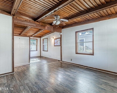 8306 Galveston Avenue - Photo Thumbnail 5