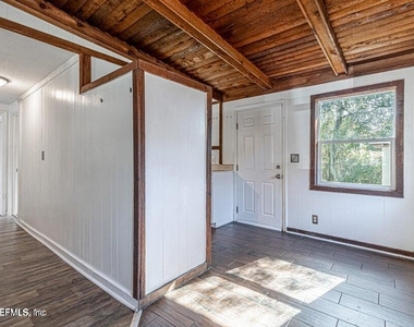 8306 Galveston Avenue - Photo Thumbnail 10