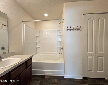 1763 Eagle View Way - Photo Thumbnail 24