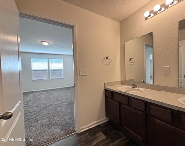 1763 Eagle View Way - Photo Thumbnail 26