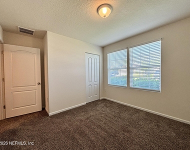 1763 Eagle View Way - Photo Thumbnail 4
