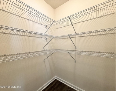 1763 Eagle View Way - Photo Thumbnail 17