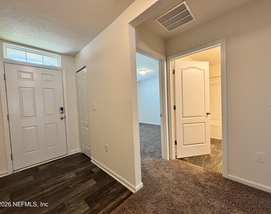 1763 Eagle View Way - Photo Thumbnail 2