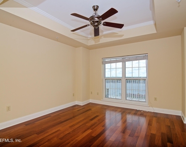 400 E Bay Street - Photo Thumbnail 60