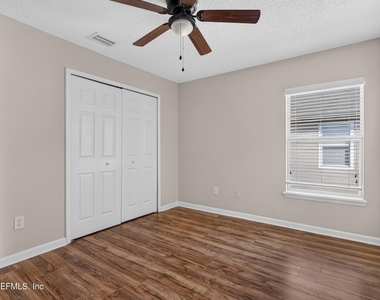 7047 Deer Lodge Circle - Photo Thumbnail 20
