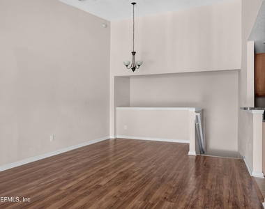 7047 Deer Lodge Circle - Photo Thumbnail 7