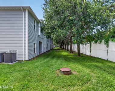 7047 Deer Lodge Circle - Photo Thumbnail 26