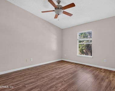 7047 Deer Lodge Circle - Photo Thumbnail 12