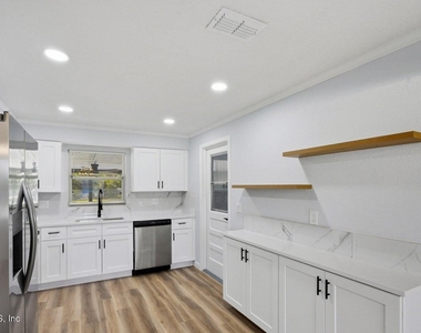 3608 Fortuna Drive - Photo Thumbnail 2