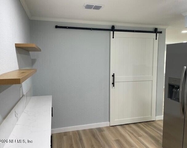 3608 Fortuna Drive - Photo Thumbnail 4