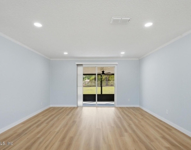 3608 Fortuna Drive - Photo Thumbnail 5