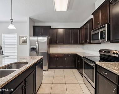 206 Mission Cove Circle - Photo Thumbnail 18