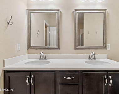 206 Mission Cove Circle - Photo Thumbnail 43
