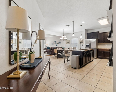 206 Mission Cove Circle - Photo Thumbnail 17
