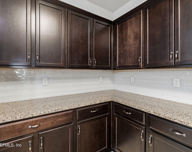 206 Mission Cove Circle - Photo Thumbnail 24
