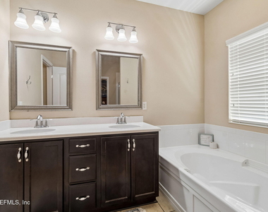 206 Mission Cove Circle - Photo Thumbnail 41