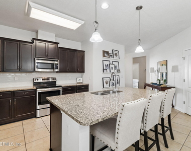 206 Mission Cove Circle - Photo Thumbnail 26