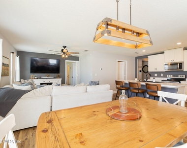 2989 Rock Creek Court - Photo Thumbnail 19