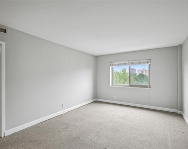 2285 Peachtree Road Ne - Photo Thumbnail 7