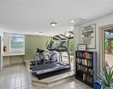 2285 Peachtree Road Ne - Photo Thumbnail 14