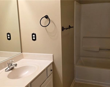 1399 Dulwich Court - Photo Thumbnail 6