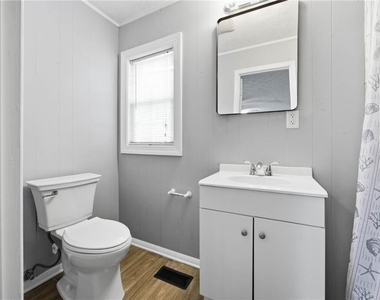 421 E Crogan Street - Photo Thumbnail 10