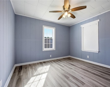 421 E Crogan Street - Photo Thumbnail 7