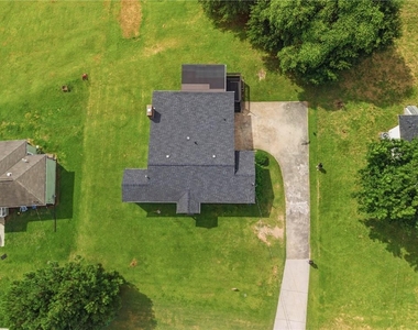 421 E Crogan Street - Photo Thumbnail 18