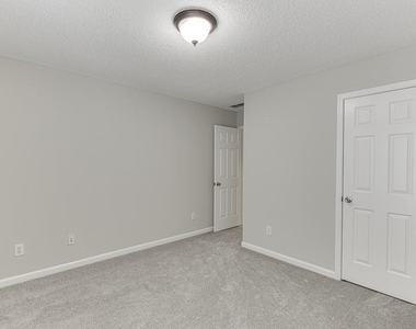 2421 Elkhorn Terrace - Photo Thumbnail 27