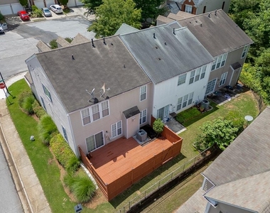 2421 Elkhorn Terrace - Photo Thumbnail 39
